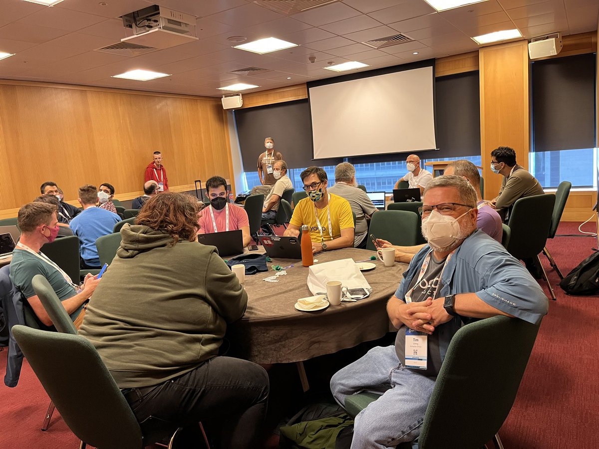 yoctoproject's tweet photo. The Hands-On is kicking off, and 10 minutes in we’re already getting at the good technical stuff! https://t.co/toCHb0tG7n