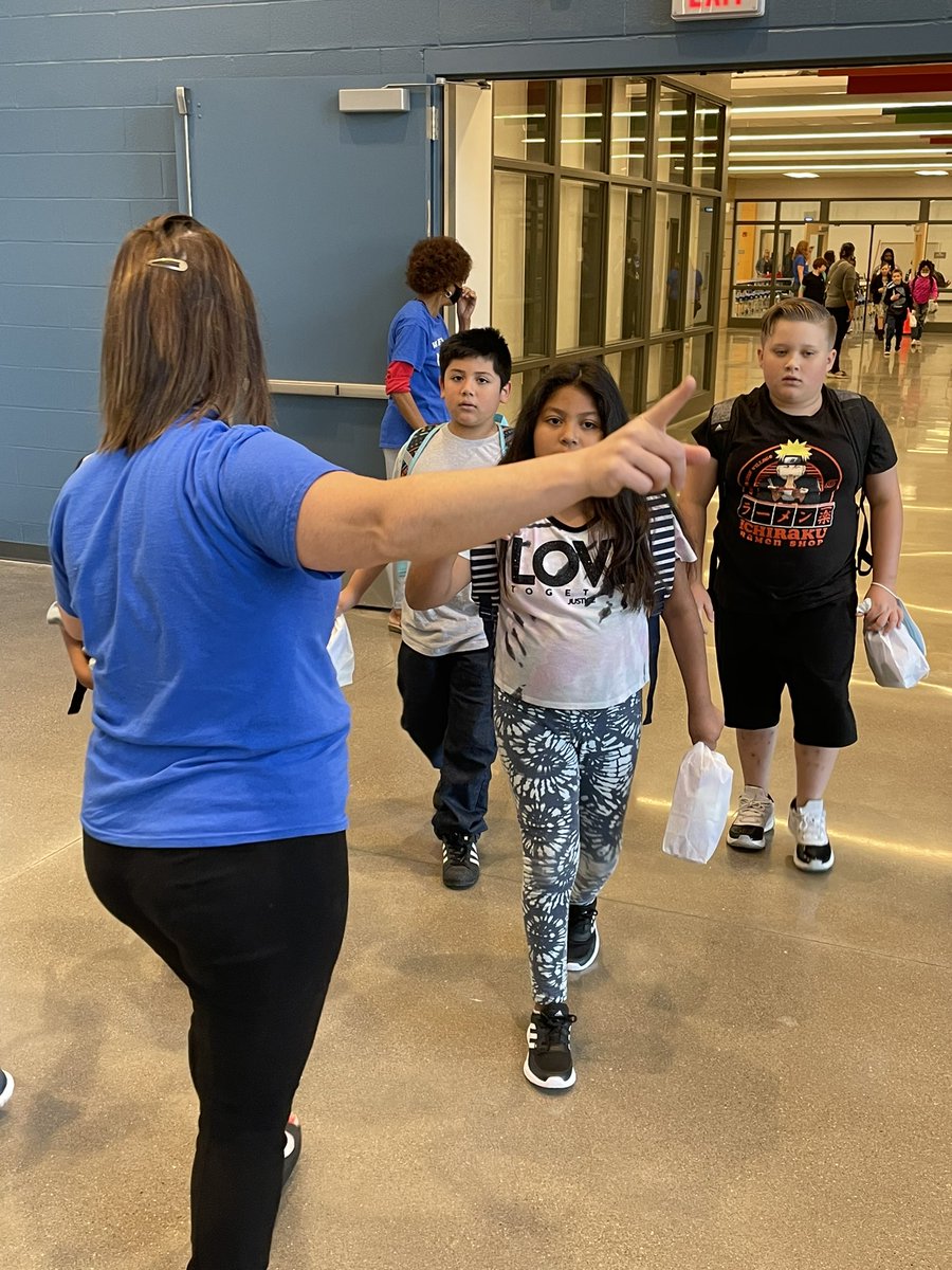 JCPS (@jcpsky) on Twitter photo First day at the new <a href="/WilkersonElem/">Wilkerson Elementary</a>! We’ve seen lots of wide eyed kids arriving in this new building. #WeAreJCPS First day at the new <a href="/WilkersonElem/">Wilkerson Elementary</a>! We’ve seen lots of wide eyed kids arriving in this new building. #WeAreJCPS