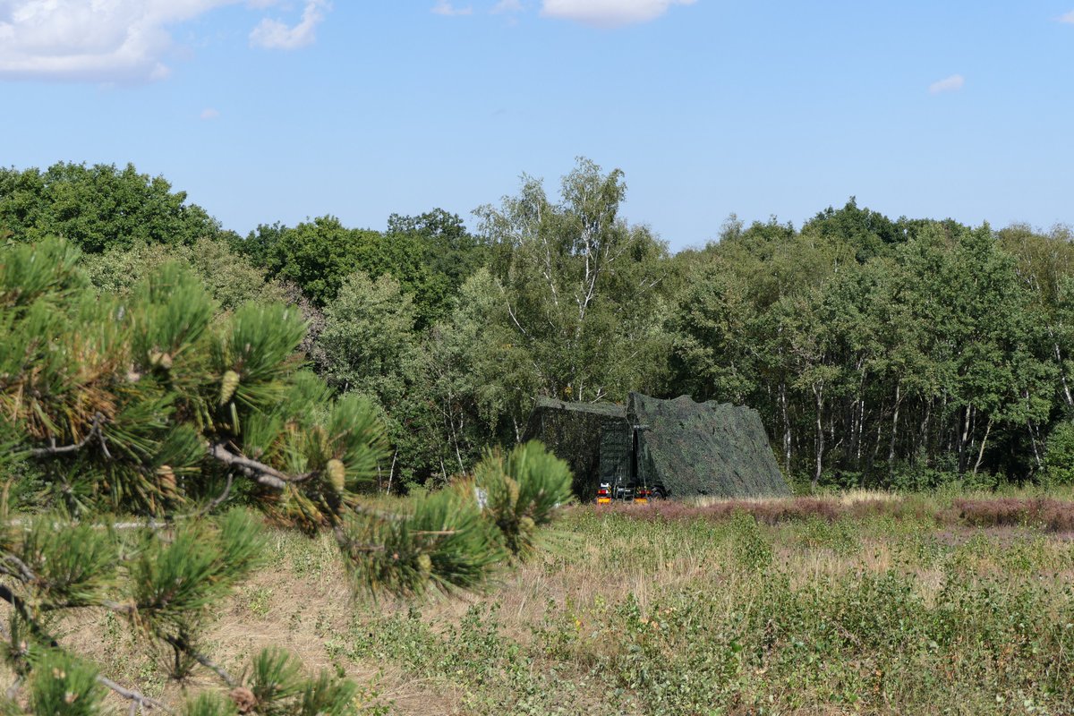 cirbw's tweet photo. Fachwissen meets Landes- und Bündnisverteidigung #LVBV: Die ExpertInnen des #ZGeoBw aus #Euskirchen waren auf der Übung #ProudHumboldt. 72h haben sie gezeigt, wie sie Fachaufträge der GeoInfo-Unterstützung bearbeiten und wie vielseitig ihre Fähigkeiten sind. #CIRBw war mit dabei! https://t.co/q3Zhuu4pXR