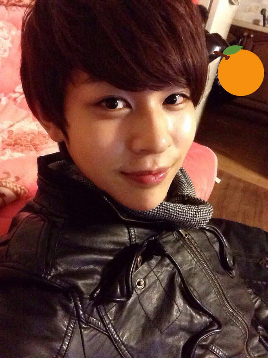 1chika_official's tweet photo. Came across this picture while looking through my photo album. I used to be a baby...but I’m all grown up ain't I? ( I mean I hope hehe) https://t.co/Aq32Xk4mlh