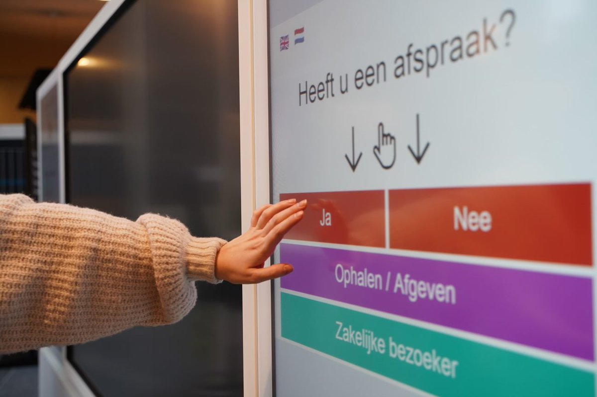 Binnenkort gaan we over op een nieuw systeem. Houd daarom tussen 29 september en 4 oktober rekening met aangepaste openingstijden voor de balies van het stadskantoor en Perron-3. Lees meer 👉 shbos.ch/3xgW8Rz