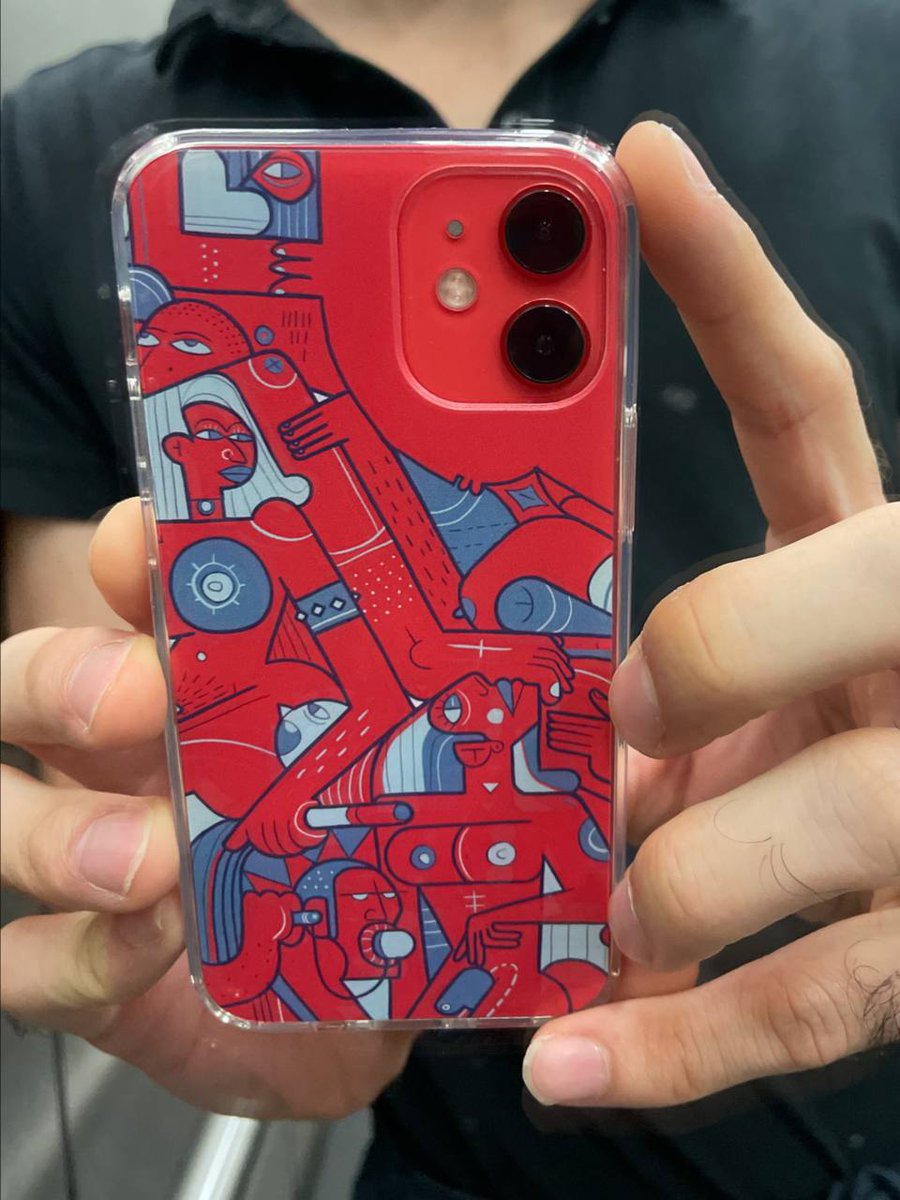 AdultPlayNFT's tweet photo. I'm in love with my new iPhone cover 🥰 https://t.co/6z2hAAytrR