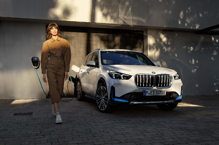SnowsBMW's tweet photo. 𝗧𝗛𝗘 𝗙𝗜𝗥𝗦𝗧 𝗙𝗨𝗟𝗟𝗬 𝗘𝗟𝗘𝗖𝗧𝗥𝗜𝗖 𝗕𝗠𝗪 𝗶𝗫𝟭.
Electrify your dreams with the new BMW iX1. Bigger adventures, new discoveries, and electric innovation.

Find out more: https://t.co/M6sSgx2z3D 

#BMW #SnowsBMW #BMWiX1 #iX1 #THEiX1 #bornelectric #ElectrifyYourDreams https://t.co/0SCSphefpK