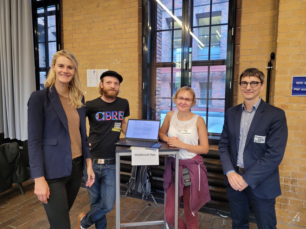 ZarahBruhn's tweet photo. Transfer von #socialinnovation at its best! Mit dem Prototype Fund fördern wir beim @BMBF_Bund flexibel&amp; unbürokratisch  #opensource Innovationen von Programmierer:innen. >100 Projekte seit 2020 von Idee zu Prototyp, zB. Lösungen für inklusive Sprache/Bildung/Partizipation uvm! https://t.co/Z2j8ENkdai