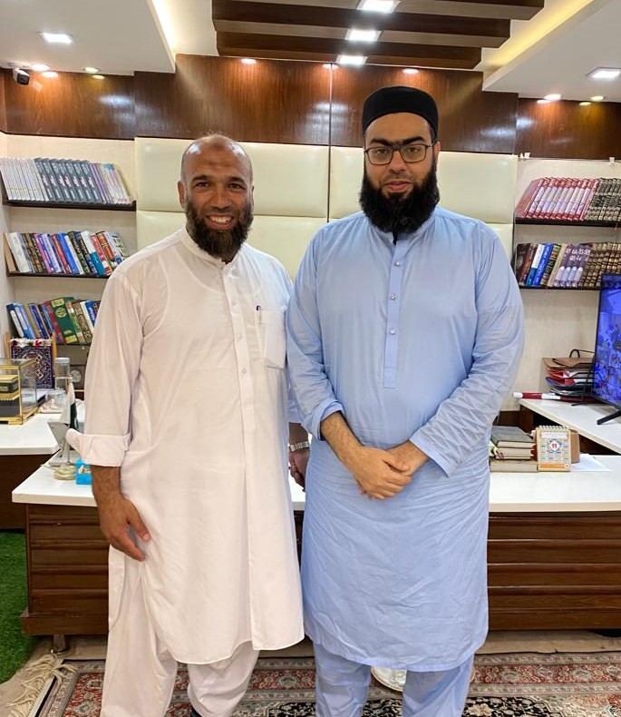 mnomaannaeem's tweet photo. امریکا سے اٹلا نٹا جاریجا کے معروف اسکالر اورامریکا کی مسلم تنظیم اسلامک سرکل آف نارتھ امریکا (#ICNA)کے ذمہ دارحافظ شیخ عنایت اللہ کی جامعہ بنوریہ عالمیہ آمد و رئیس جامعہ مولانا نعمان نعیم سے خصوصی ملاقات۔
ایڈمن۔
#ICNAUSA
#USAScholar
#HafizInayatullahUSA
#ICNA2022
@icna https://t.co/M25lQLcSwg