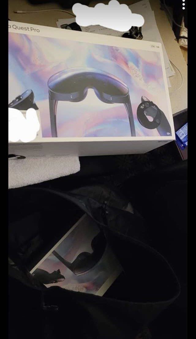 ApplelianosPod's tweet photo. Me lo acaban de chivar 👀 #OculusQuestPro https://t.co/gyOgDAR0Q4