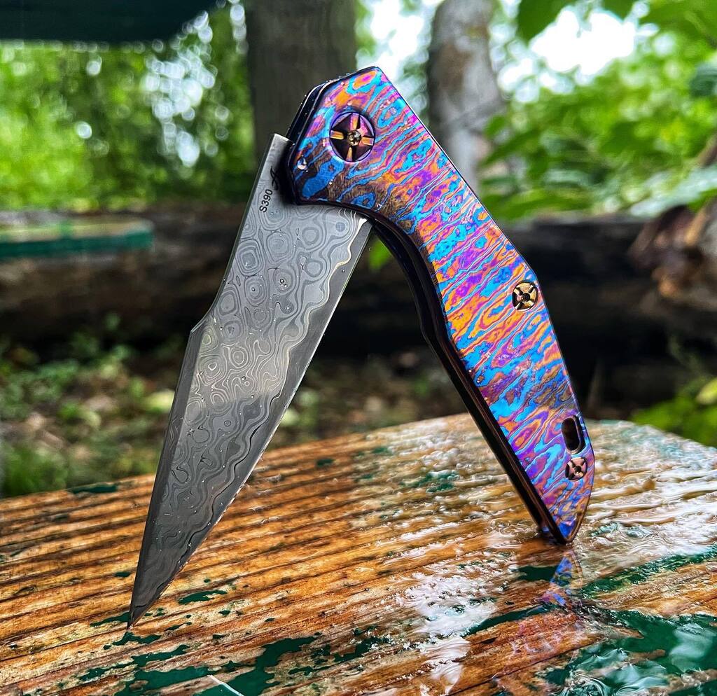 Russian_knives's tweet photo. S390 steel with 67HRC hardness, Timascus handle: absolutely gorgeous knife by Andrey Biryukov! #customknife #biryukov #andreybiryukovknives #knifepics #knifelife #knifecommunitiy #knifenut #s390 #timascus #pocketknife #flipper #damascus #usnfollow #bestk… https://t.co/RY7jvkbBRd https://t.co/mdlQBl3KZW