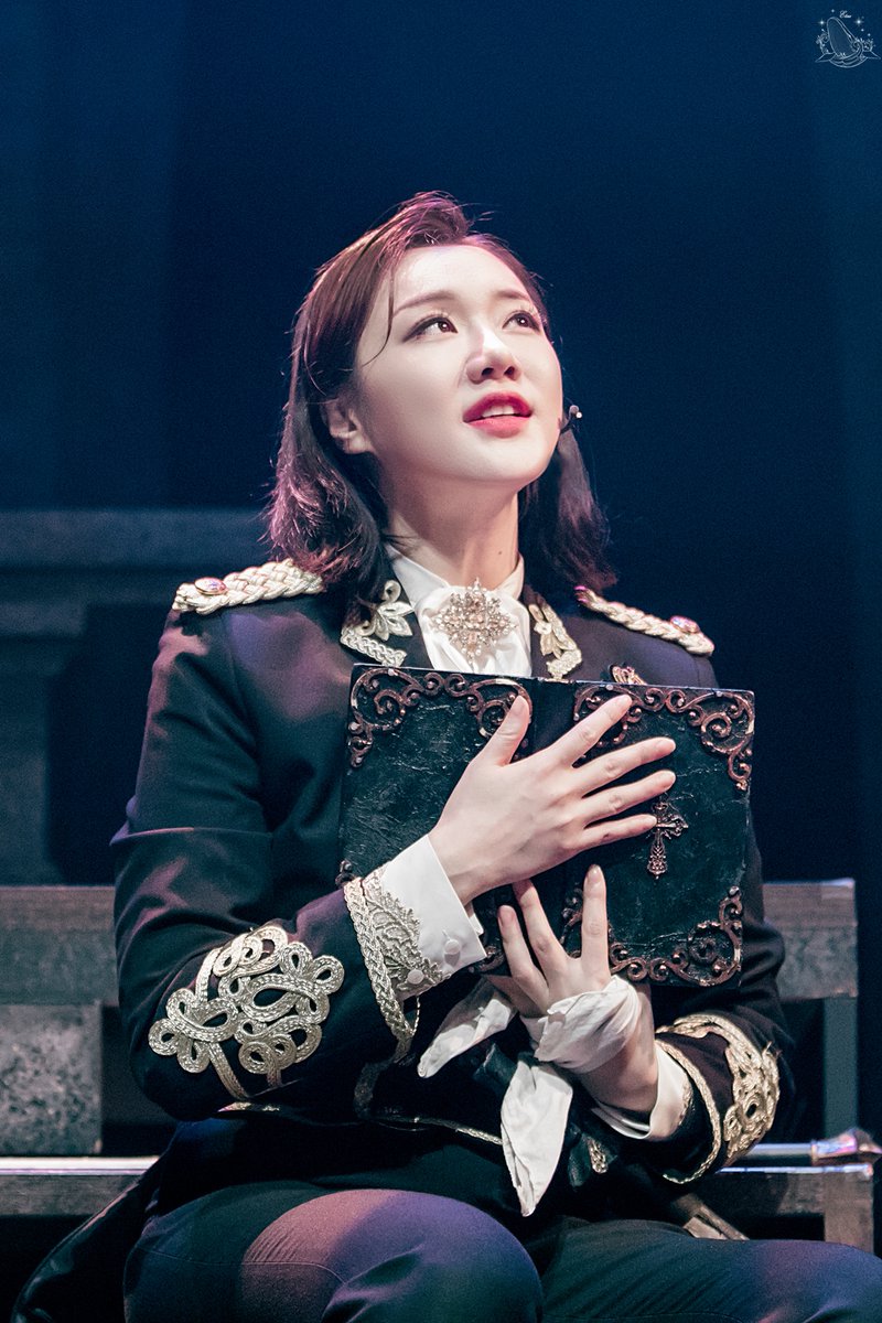 EtaasP's tweet photo. 2200912 V 에버 애프터 

프란체스 #황한나

[노래 중의 노래]

나는 샤론의 수선화요, 골짜기의 백합이로다. https://t.co/LNvjnNO07i