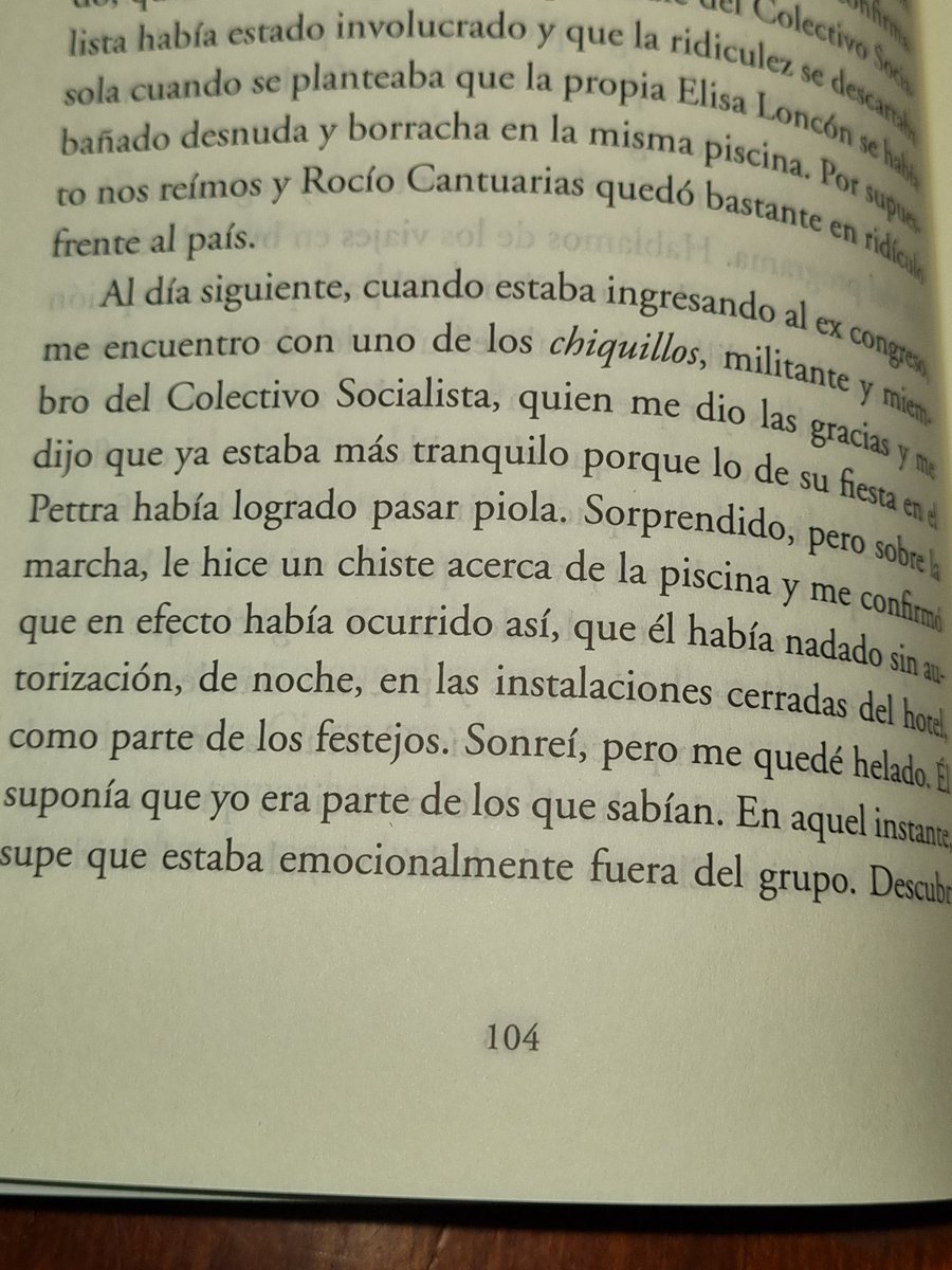 Josefcolagos's tweet photo. Se acuerdan que acá comentaban que era mentira lo de la fiesta en Concepción de algunos constituyentes?

Bueno @baradit en su libro reconoce que es verdad. https://t.co/RpMiCpxiSo