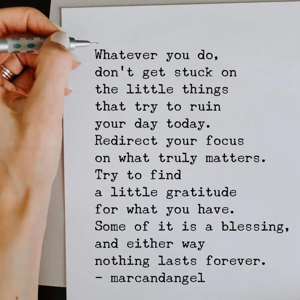 2BizChicks's tweet photo. Redirect your focus. Gratitude always works.

#mondaymotivation https://t.co/fvkkx2190M https://t.co/km72g2tsbP