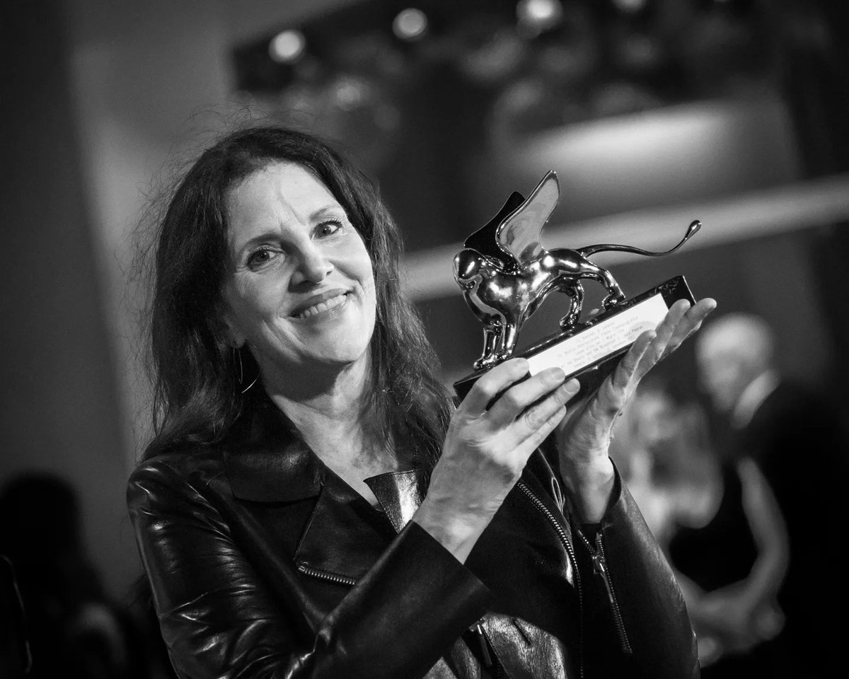 piermarcomenini's tweet photo. 𝙇𝙖𝙪𝙧𝙖 𝙋𝙤𝙞𝙩𝙧𝙖𝙨

🎞 Attrice/Actress
🏆 Leone d'Oro
➖️
© Piermarco Menini 📸
79th Venice Film Festival
➖️ https://t.co/P4ZX3xRoRx