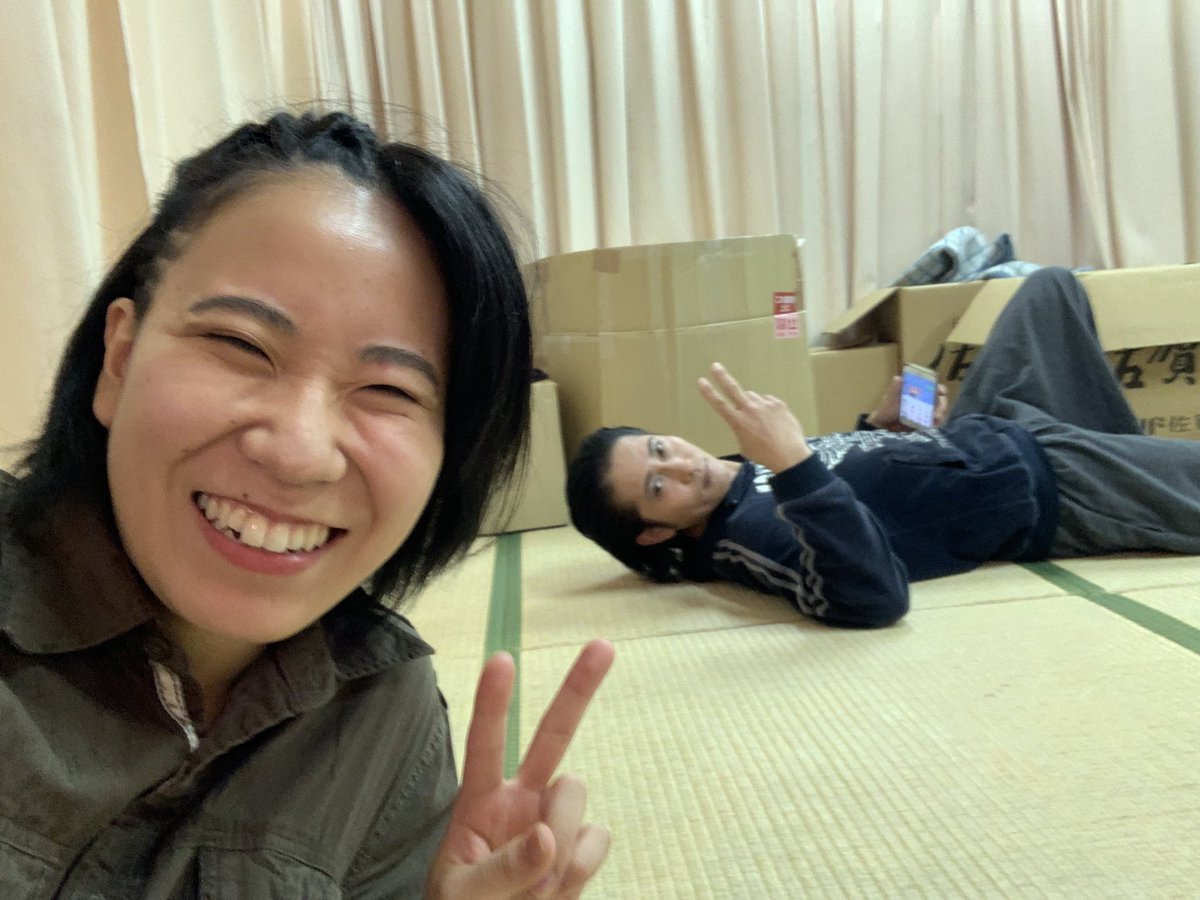 beautifulrain06's tweet photo. アクションを好きになったきっかけSmoky Heavenは最強で、竜太さんも憧れの方なので共演できると知った時めちゃめちゃ緊張しました。
いつも生意気なガキのお相手をありがとうございました。写真のピントは全部私がいただきました✌🏻竜太さんらぶです笑 https://t.co/HPs9EjETbk