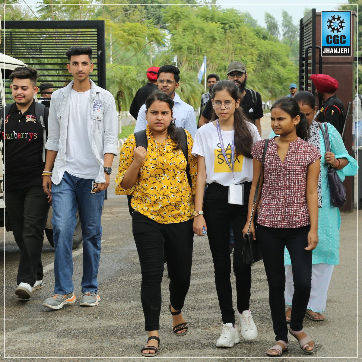 cgcuniversity's tweet photo. TBT, students’ registration during orientation program is in progress! Overwhelmed to see how they’re making the most of the time in photo booths and getting themselves familiar with their second-home.
#lifeatcgc #freshmen2022 #orientation #freshers2022 #Punjab https://t.co/QEZKOJFCW5