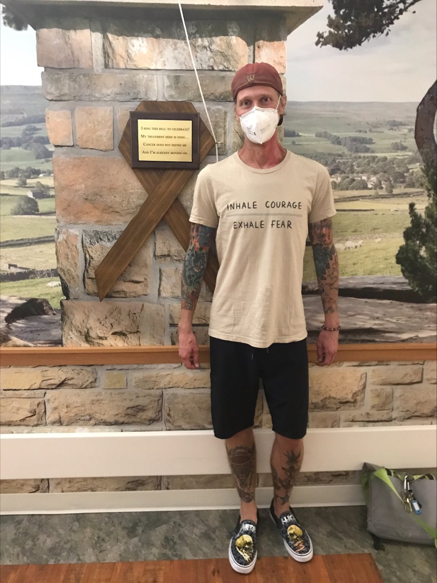 KTB_PhD's tweet image. Hey, everyone. It's been a minute since I have posted anything here. Have a bit of news that I would like to share. 

*Deep Breath*

So...ever hear the one about the cancer researcher who was diagnosed with cancer? Read on: