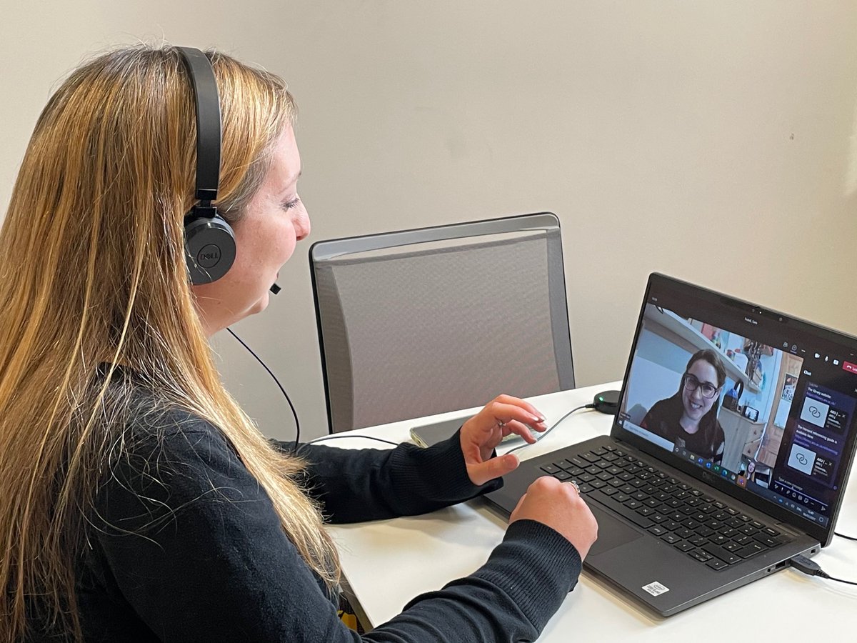 ARULibrary's tweet image. Our staff are here to support you so come and see us at the Library Help Desk with your questions. If you’re not on campus you can get in touch with us by email, online chat and phone: library.aru.ac.uk/askus #WelcomeToARU #HereToHelp #LibraryHelp
