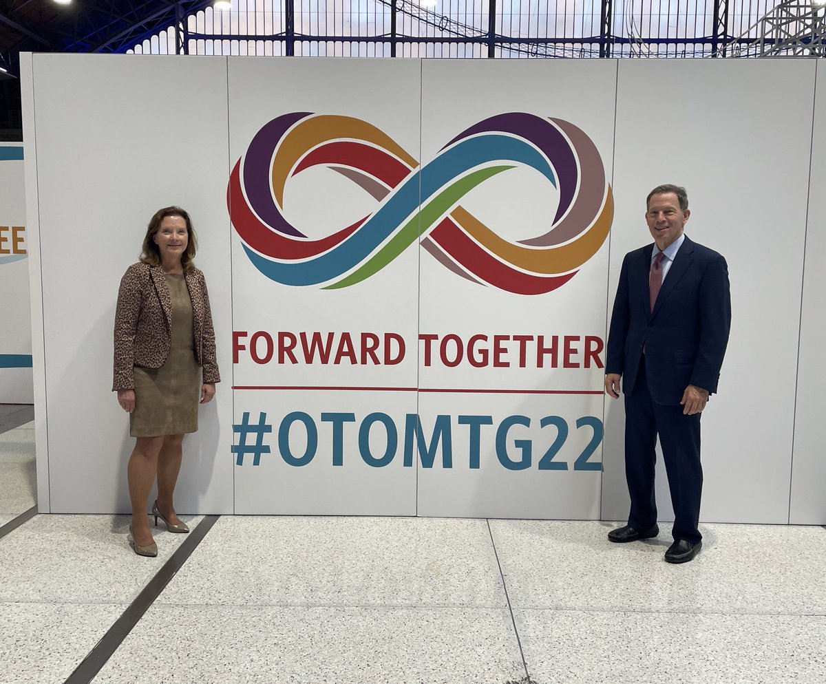 Triological's tweet photo. The @Triological Society is having a great time at the @AAOHNS meeting in Philadelphia! Great lectures and presentations! #OTOMTG22 #Triological #ENTSurgery @ralphmetsonmd @Sonyamcna @aychern @KathyYaremchuk https://t.co/LmdMQssQqR