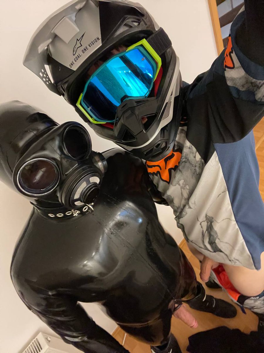 ChanceRyder91's tweet photo. When a drone and a biker meet up, only good things can happen right? C;
#drone #latexgimp #latexdrone #rubberdrone #biker #MX #rubber https://t.co/9ZV0OBDD6o
