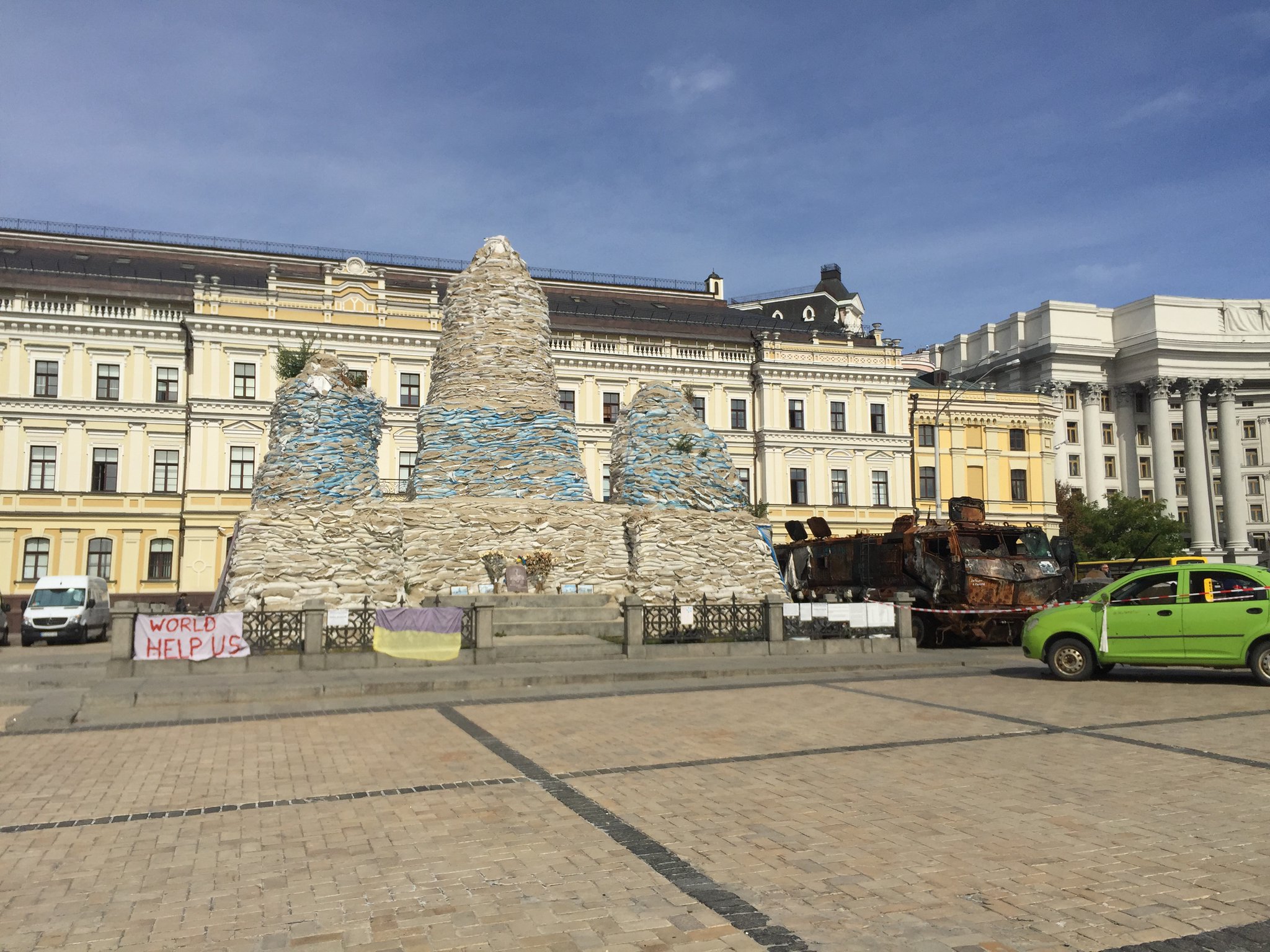 Anders Åslund on Twitter: "At first sight, Kyiv looks surprisingly