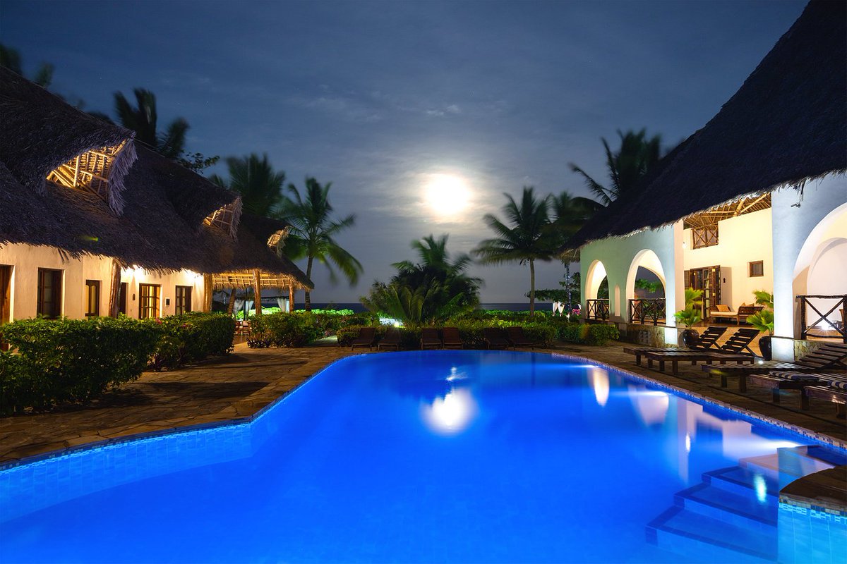 TheWorldsBestH1's tweet photo. The Top 25 Small Hotels in The World, From The Tripadvisor 2022 Travellers Choice Ratings: 25. Next Paradise Boutique Resort, Pwani Mchangani, Tanzania https://t.co/3JZYDtyajC 
#nextparadisebotiqueresort #pwanimchangani #Tanzania #Tripadvisor #hotel #theworldsbesthotels https://t.co/URBSIOq7sK