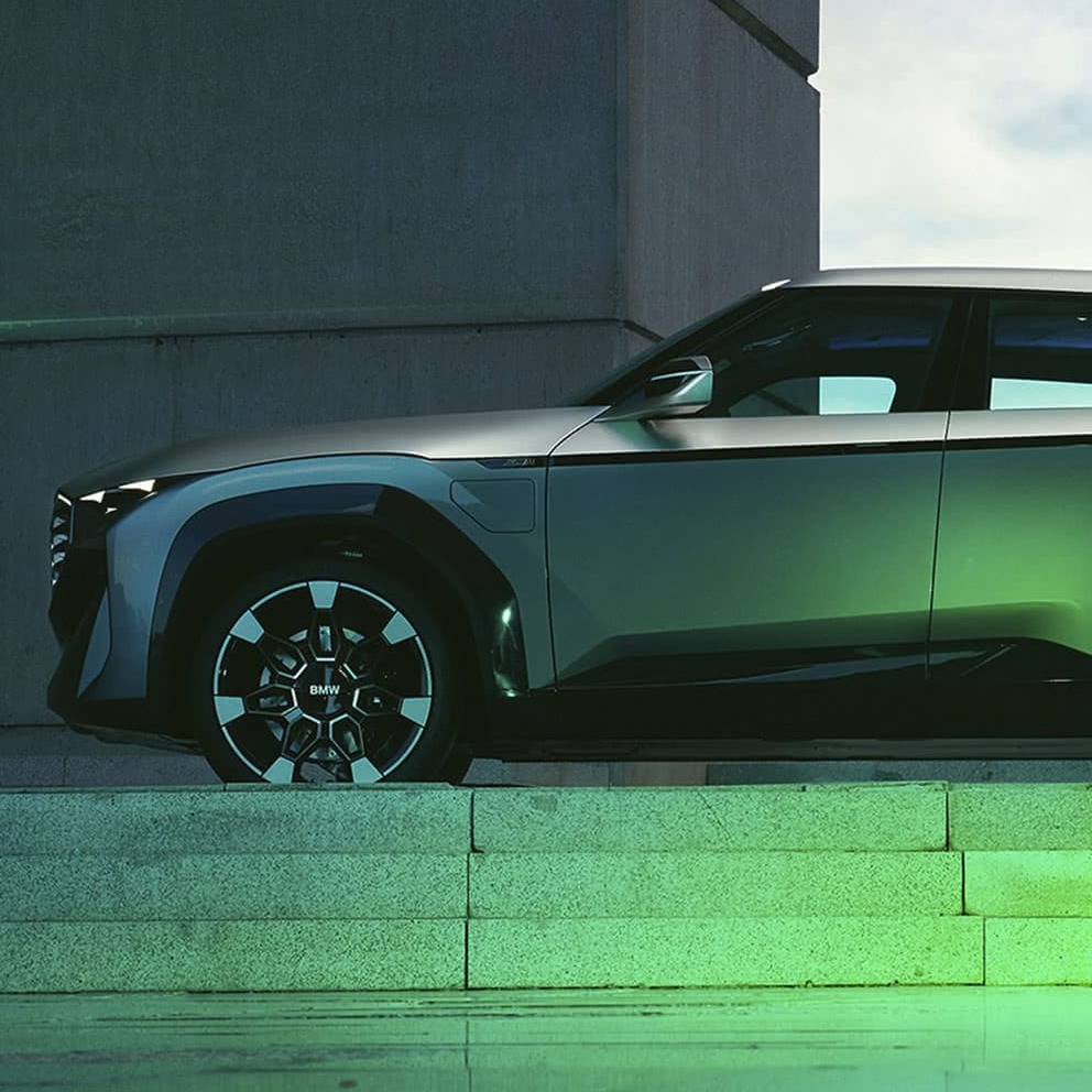 The BMW Concept XM – high performance, electrified. The most expressive statement in almost 50 years of BMW M. A unique X for the M brand, displaying the new front-end design of luxury at BMW.

Discover more at bmw.co.uk/en/topics/disc…

#BMW #BMWXM #ConceptCar #BMWX #BMWElectric