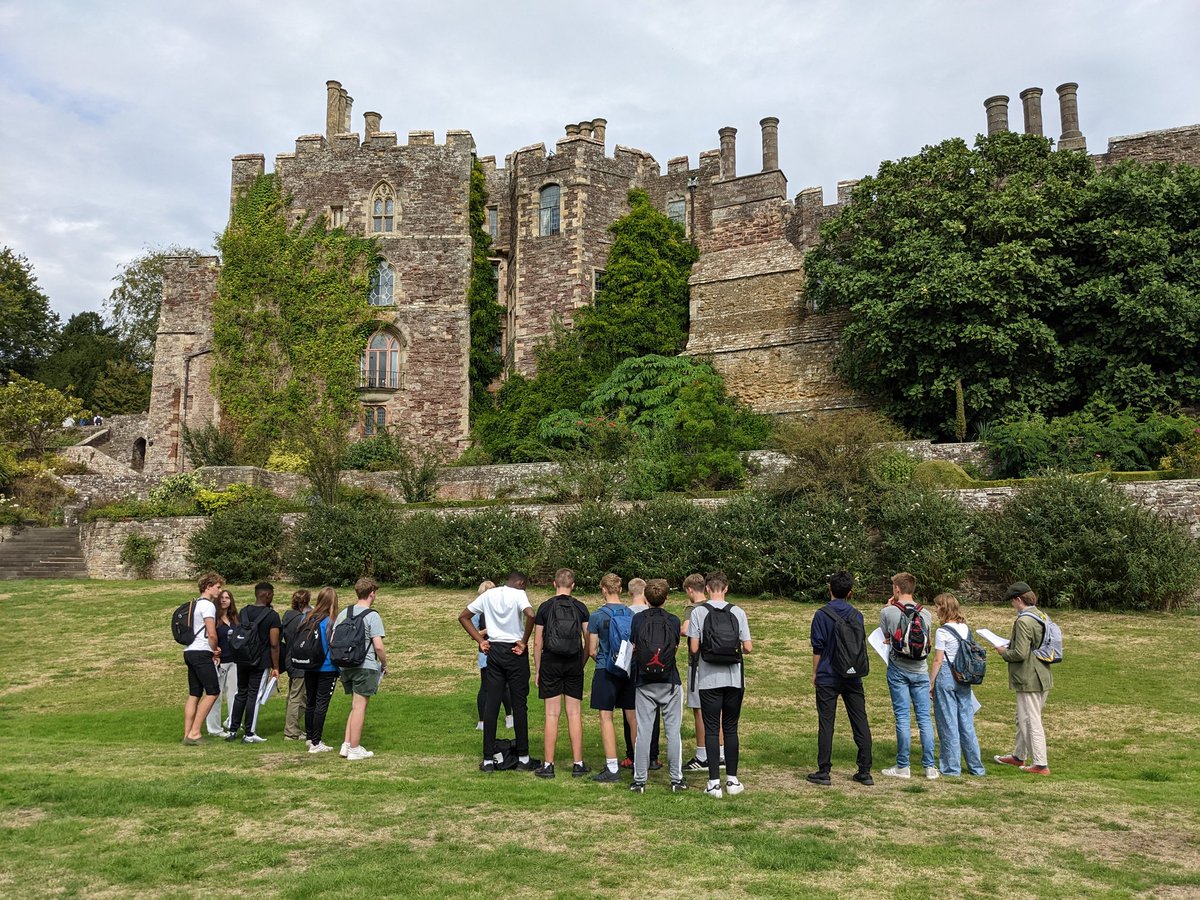 CryptHistory's tweet photo. Team history took Year 11 to Berkeley Castle and the Edward Jenner Museum! A perfect fit for our GCSE whilst exploring our local area... #CryptHistory https://t.co/4yitUffW7n