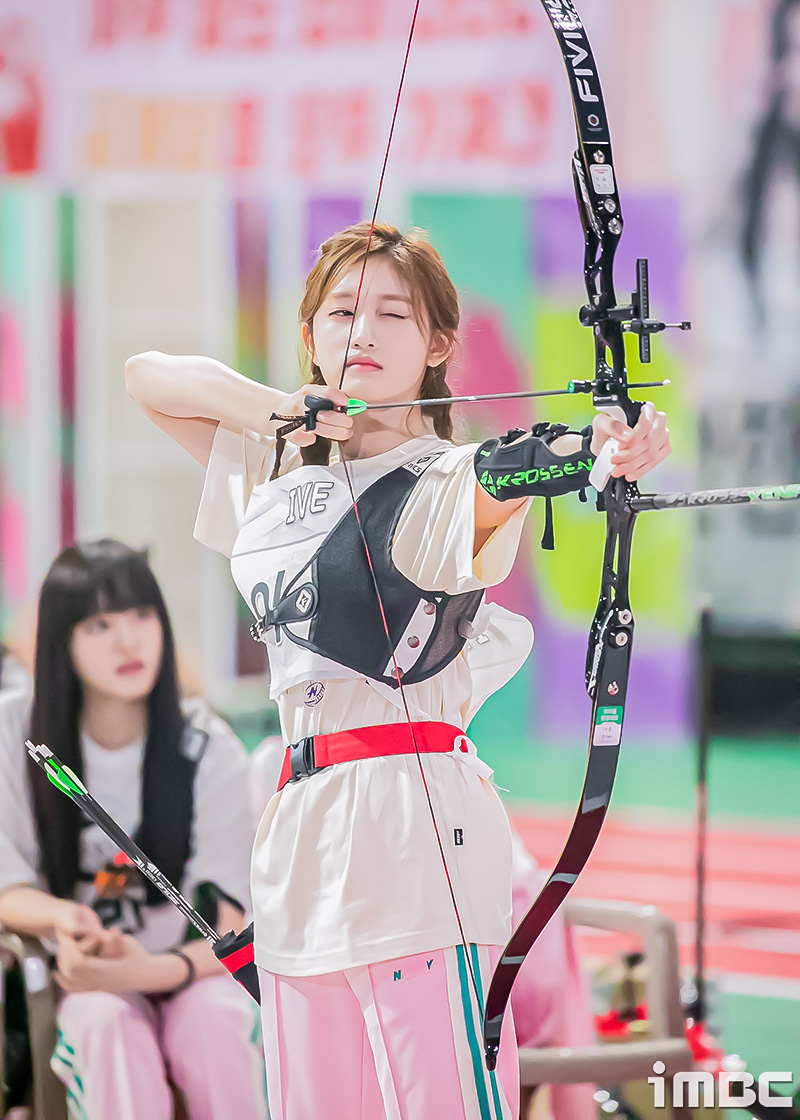 imbcenews's tweet photo. 이서, 핵 러블리 (아육대 B하인드) #아육대 #아이브 #IVE #이서 [움짤+직찍 37장]
https://t.co/qpUk7soN7e https://t.co/ZvmiMllrWj