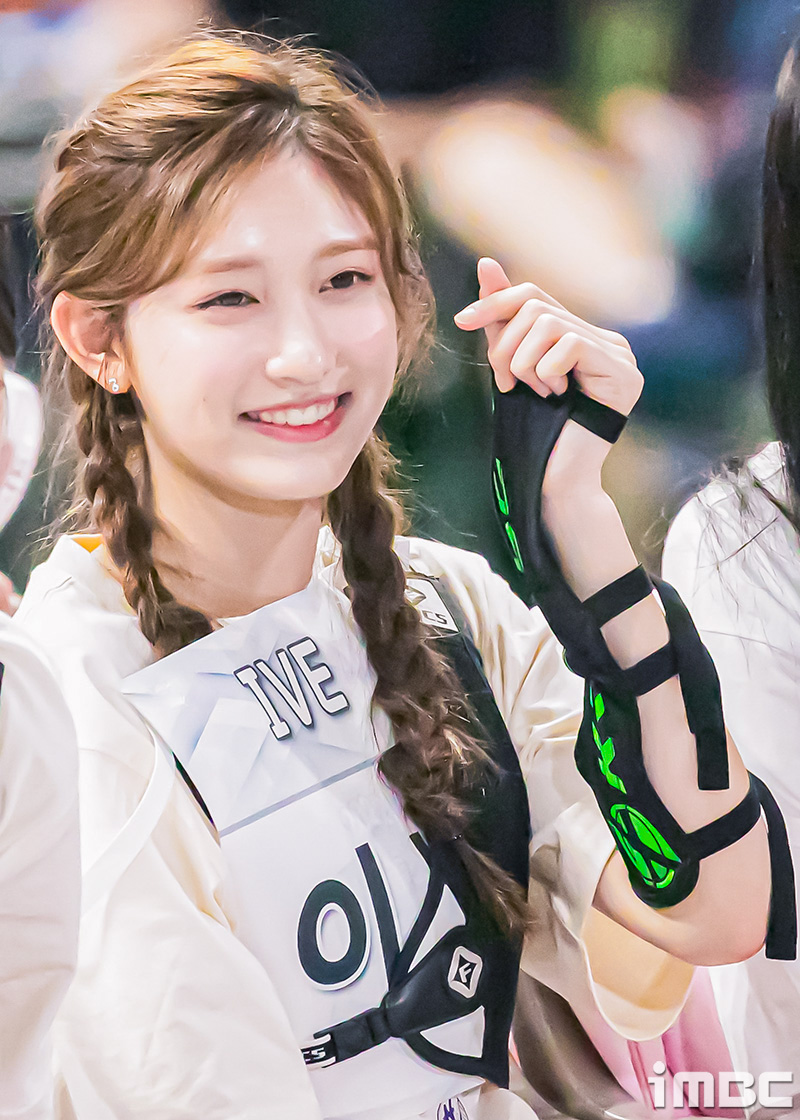 imbcenews's tweet photo. 이서, 핵 러블리 (아육대 B하인드) #아육대 #아이브 #IVE #이서 [움짤+직찍 37장]
https://t.co/qpUk7soN7e https://t.co/ZvmiMllrWj
