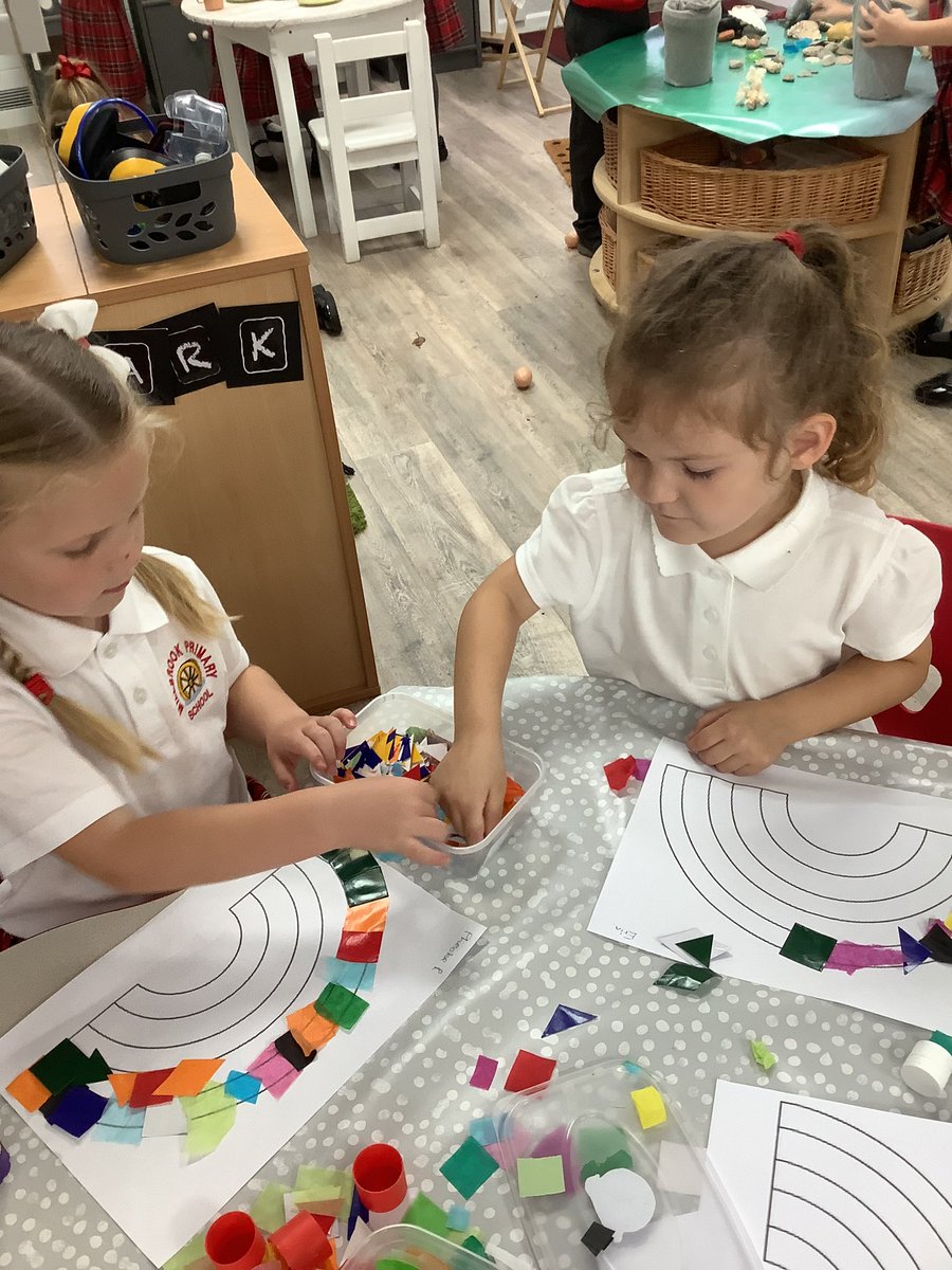 MillbrookRec's tweet photo. A fun afternoon doing a great job at following our class rules, making relationships and exploring in each area of learning 👏😃 Well Done! #miniexplorers #buildingrelationships #learningthroughplay https://t.co/1gF7c84Xy3