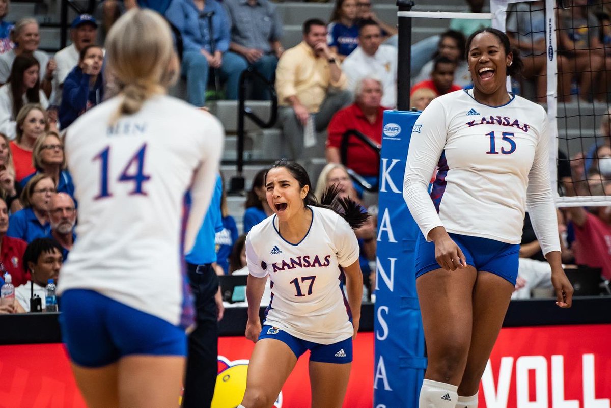 Kansas Volleyball tweet media