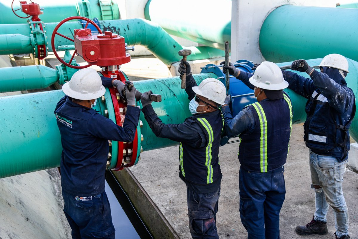 SEDUIEdomex's tweet photo. #5toInformeEdoméx
El Gobernador @alfredodelmazo trabaja en el fortalecimiento de los sistemas de agua potable con una mejor infraestructura de pozos y redes de distribución, además colaborara para hacer más eficientes los sistemas Cutzamala y Lerma. https://t.co/uNniDVYYcb