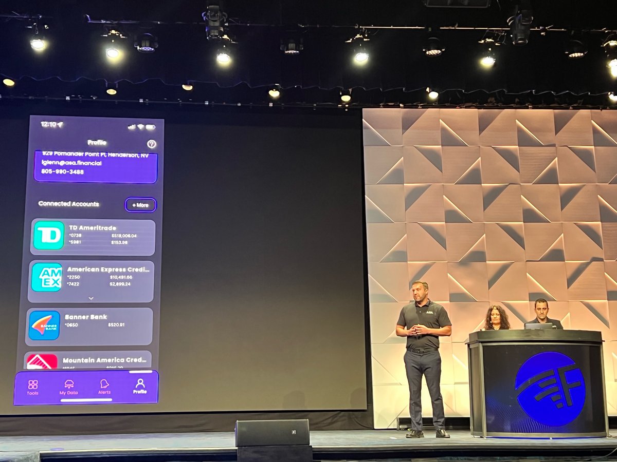 wmagency's tweet photo. #WMAClient Asa shows us the future of Collaborative Banking. Consumers can connect to a #fintech without sharing any PII - a #Finovate first. Fast, convenient and reliable connects to the Las test fintech and all of the data and insights can be used by the banks. https://t.co/uBM9iAZBAR