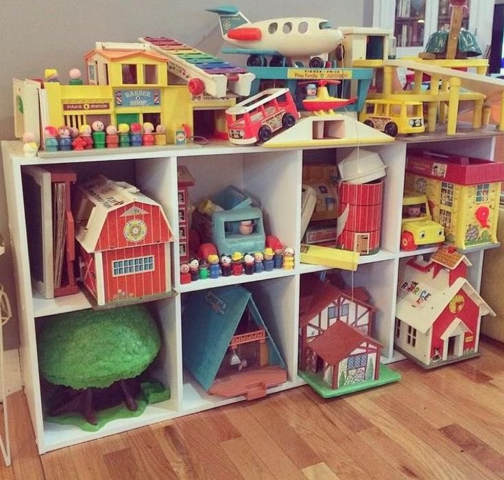 Super70sSports's tweet image. I’m 51 years old and I’m gonna be completely honest and say there’s at least a solid hour of entertainment here for me if I entered this room right now.