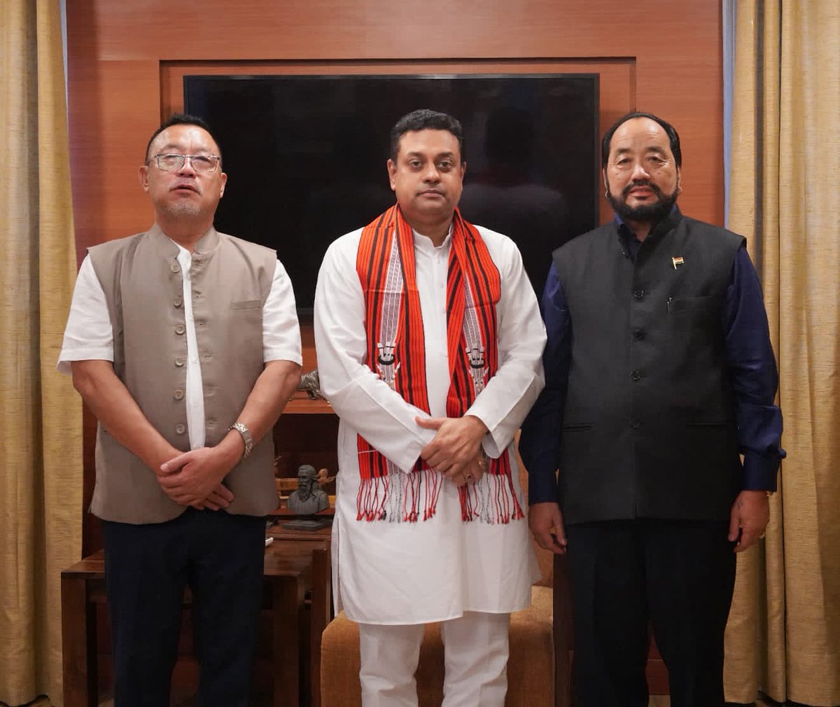 Deputy Chief Minister and BLP leader of Nagaland, Y Patton along with minister of Health and Family Welfare, S.Pangnyu Phom, called on Dr. Sambit Patra, BJP Spokesperson and Co- Coordinator North East states and congratulated him on his new assignment.