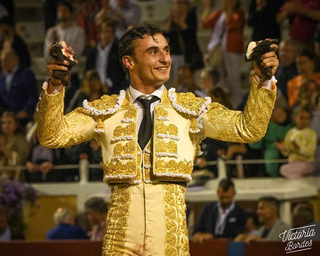 Arènes de Bayonne tweet media
