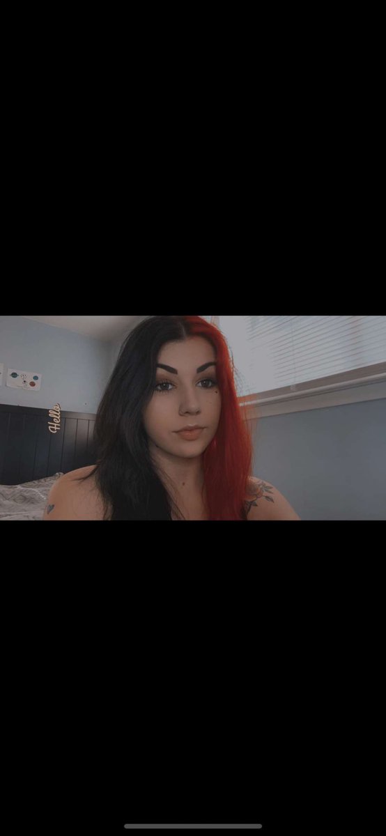 rxckl3ssk's tweet photo. I miss the red hair but I’m just doing a photo dump https://t.co/drpiqsLi1W