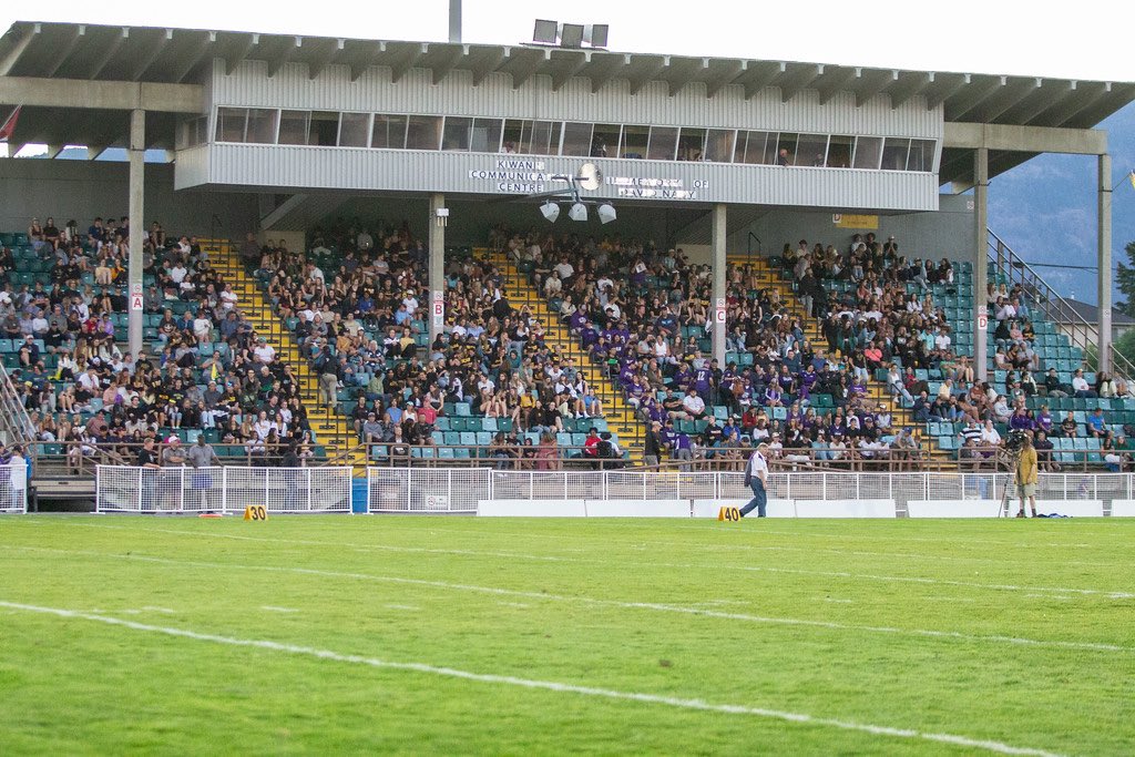 It wasn’t the result we wanted on Friday night, but it was so good to be back out at the Apple Bowl with a crowd full of fans!  WHOO’S HOUSE??? #goowls #tough #highschoolfootball <a href="/BCHSFB/">BC HS Football</a> <a href="/BCSchoolSports/">BC School Sports</a>