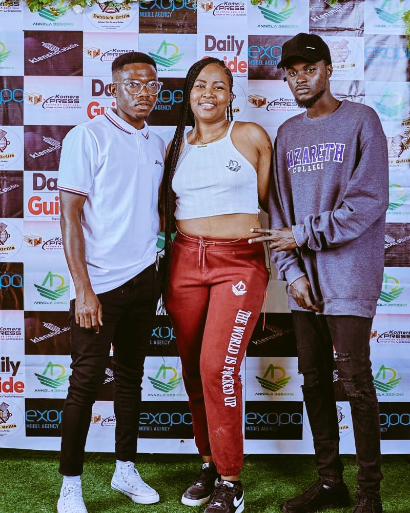 pHlawlessMuzik's tweet photo. At Exopa de last time โกโ๏ธ
With @annoladesigns & @Maclightgh
#exopa #annola https://t.co/Yl4bgnZgL1