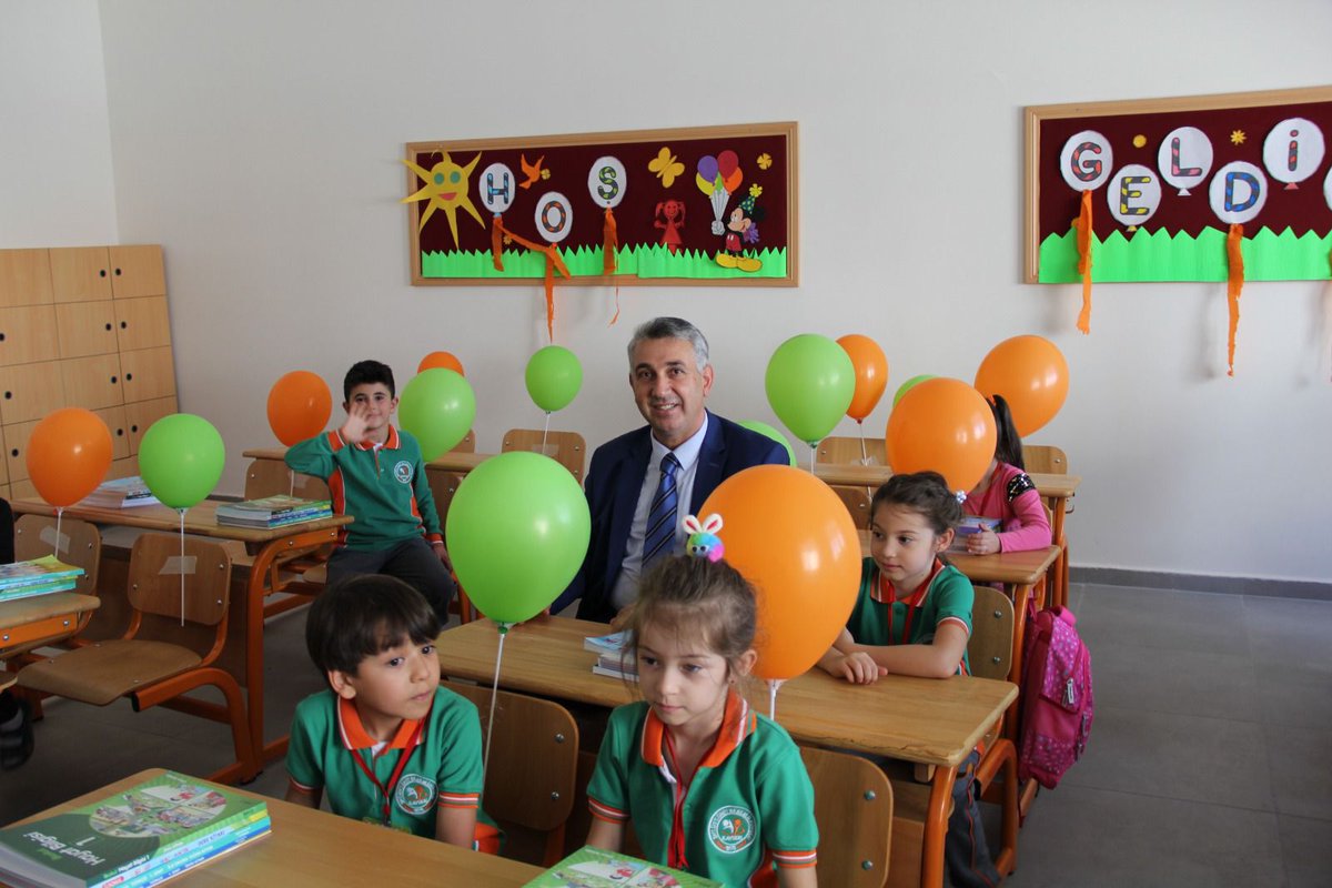 Sayın Kaymakamımız İlhan ABAY, Sayın Valimiz Gökmen ÇİÇEK ve il protokolü ile birlikte ilköğretim haftası kutlama programına katıldı.
<a href="/kayserivaliligi/">T.C.Kayseri Valiliği</a>
<a href="/gokmen_cicek_/">Gökmen Çiçek</a>
<a href="/ilhanabay23/">İlhan Abay</a>
