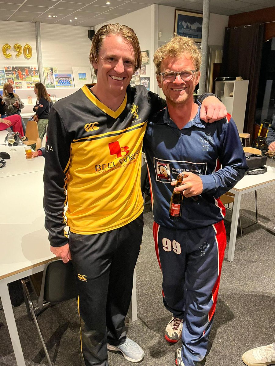 HaagseCC's tweet photo. Reinier Bijloos en Tom de Grooth. 2 helden van het Nederlandse cricket.  Allebei gestopt helaas https://t.co/EfXNXMqkpu