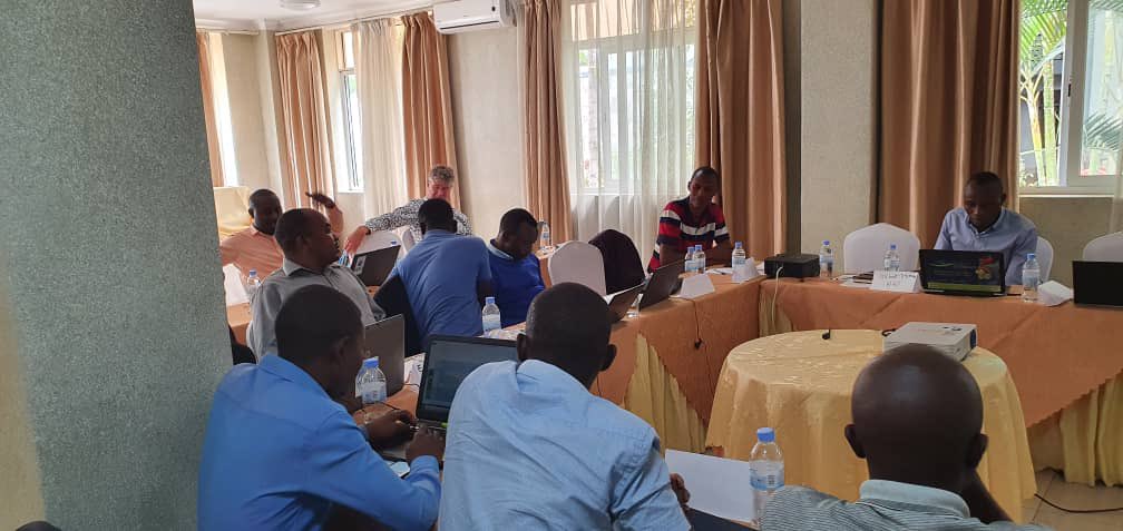 HGTRwanda's tweet photo. ๐จ Updates ๐จ This week (12th-16th of September) @hgtrwanda together with @AERES under the #SEADPROJECT are conducting "Training of Trainers - Greenhouse Management" in @RubavuDistrict @RwandaWest https://t.co/j5UvzG5VBE