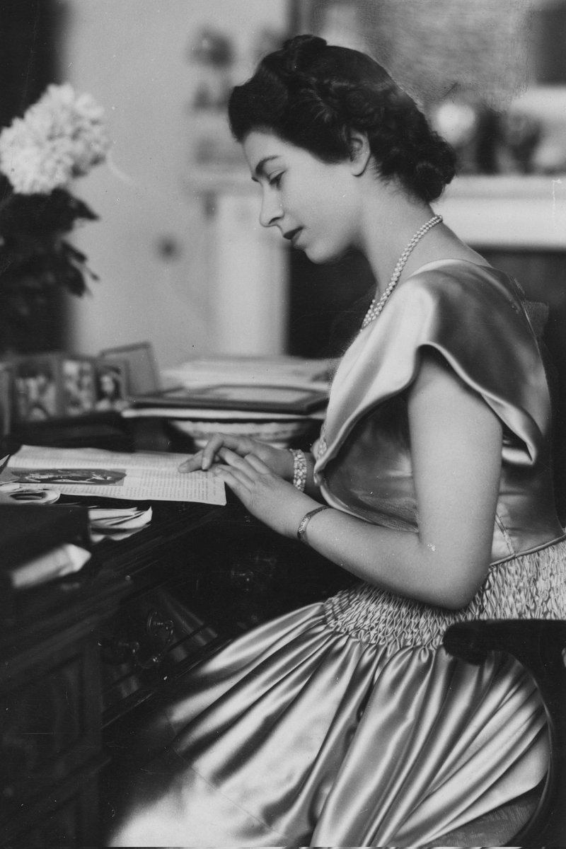 WalesRoyals's tweet photo. "Grief is the price we pay for love"- Queen Elizabeth 🖤 https://t.co/4P0jg8iBk7