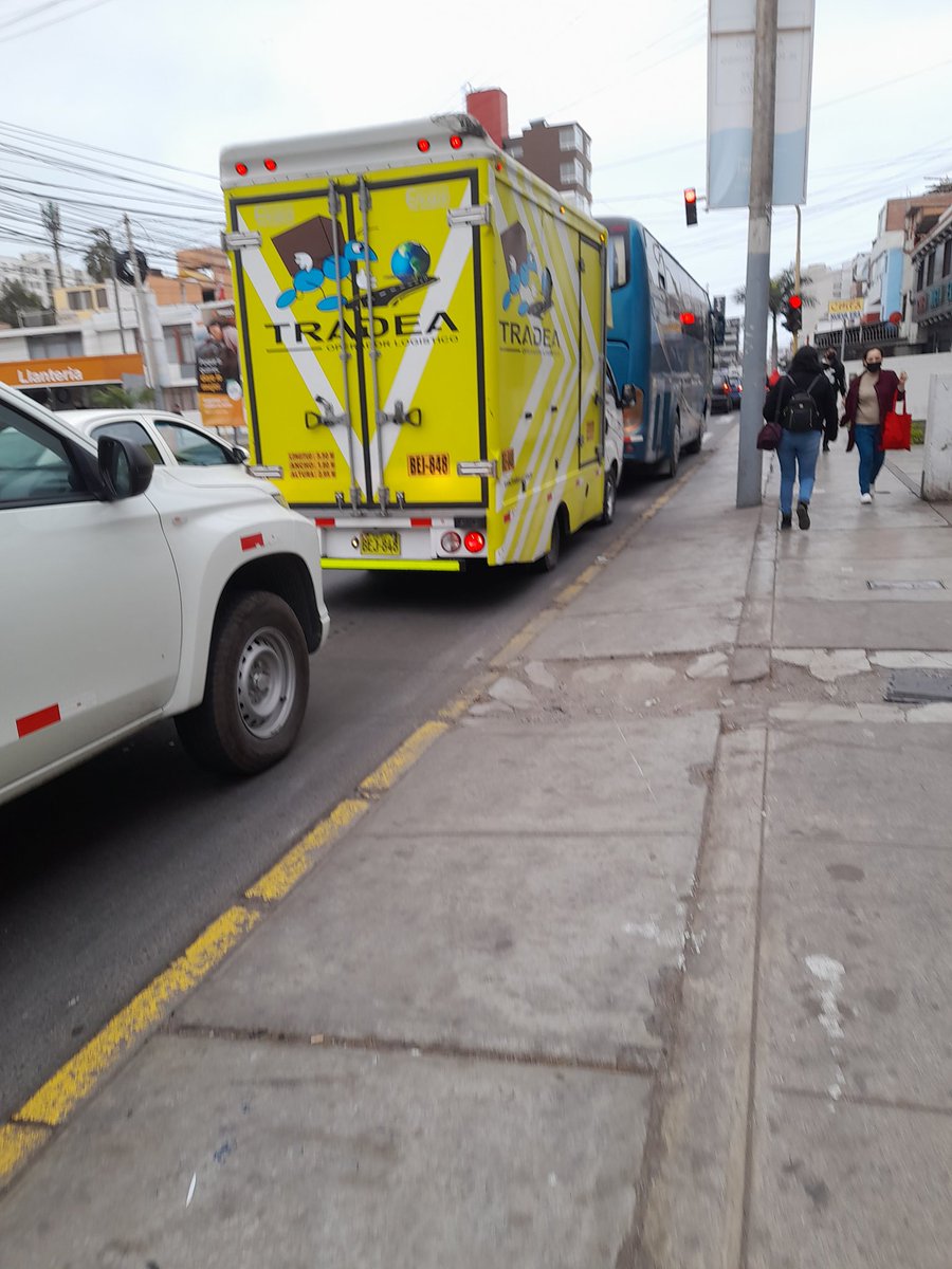 Mgomero's tweet photo. No venir por escardo hacia la costa verde, tráfico esta desde las 7am. @BestiasAlVolant @PoliciaPeru @MTC_GobPeru https://t.co/EGzjGYgJxa