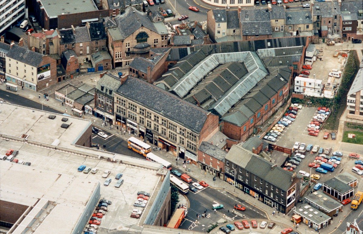 Novocastria2020's tweet photo. Percy Street and Handyside Arcade, c.1987.
ยฉ Historic England Archive
#Newcastle #PercyStreet #HandysideArcade https://t.co/eeCTh0nvWN