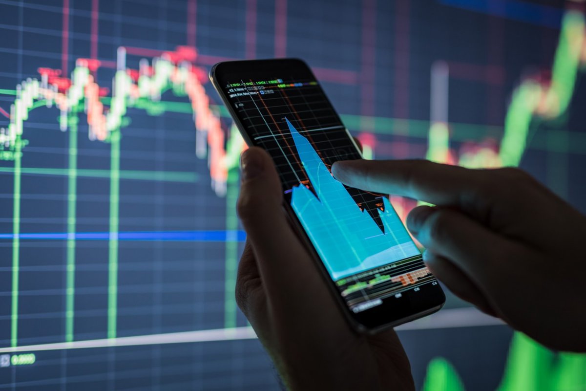 EY_Africa's tweet photo. Leading up to our full analysis on how the big four SA Banks have performed for the first half of 2022, we have released summarised performance snapshot of how Absa/Nedbank/Standard Bank have compared on the return on equity and interim dividend per share. https://t.co/oa4ApM2U5Z https://t.co/6kT3a74gRa