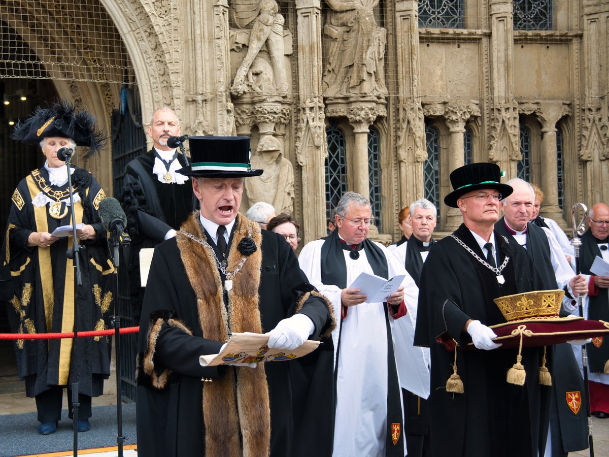 tarkatography's tweet photo. A few of my favourite images from yesterdays Proclamation at Exeter Cathedral. I also met the Queen whilst on duty at the Cathedral in 1983 so it was a special place for me as well...@ExeterCathedral  @DC_Police @ExeterCouncil @DCPolVolunteers @ChSuptDanEvans #procalamtion2022 https://t.co/4pFnU3ijVY