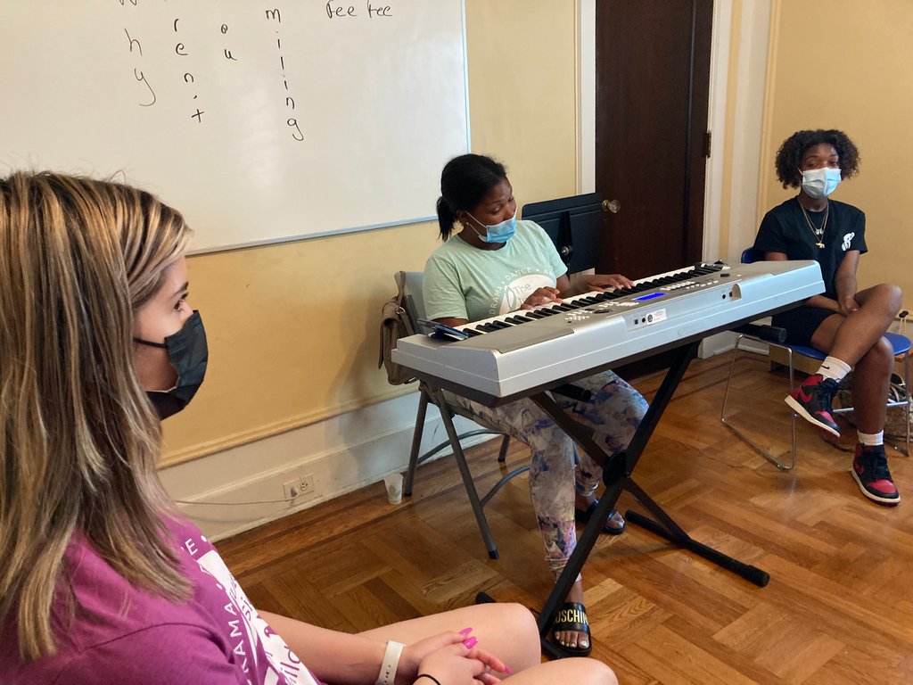 Instituteomusic's tweet photo. SUMMER MEMORIES As Summer comes to a close, we have so many good memories from the Summer Arts Institute! Stay tuned for the opening of registration for 22/23 Fall Afterschool Arts Institute THIS WEEK! 

#APlaceToGrow #ArtsEducation #Youth https://t.co/bIUN48LyoE