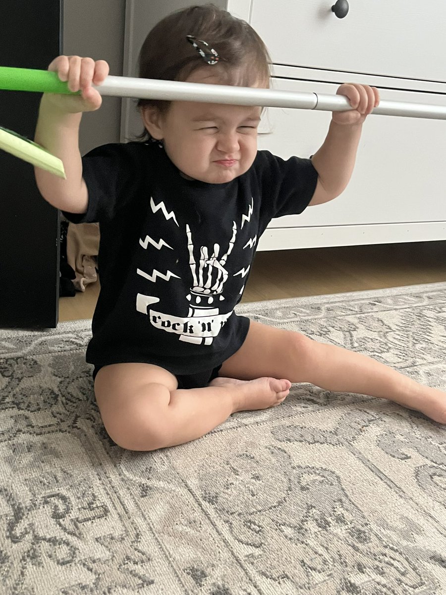 lexinfern0's tweet photo. Ophelia’s new favorite toy is the swiffer. She likes to hang out in the laundry room with it and if we force her out she carries it around the house with her. https://t.co/vVurfSEpHx