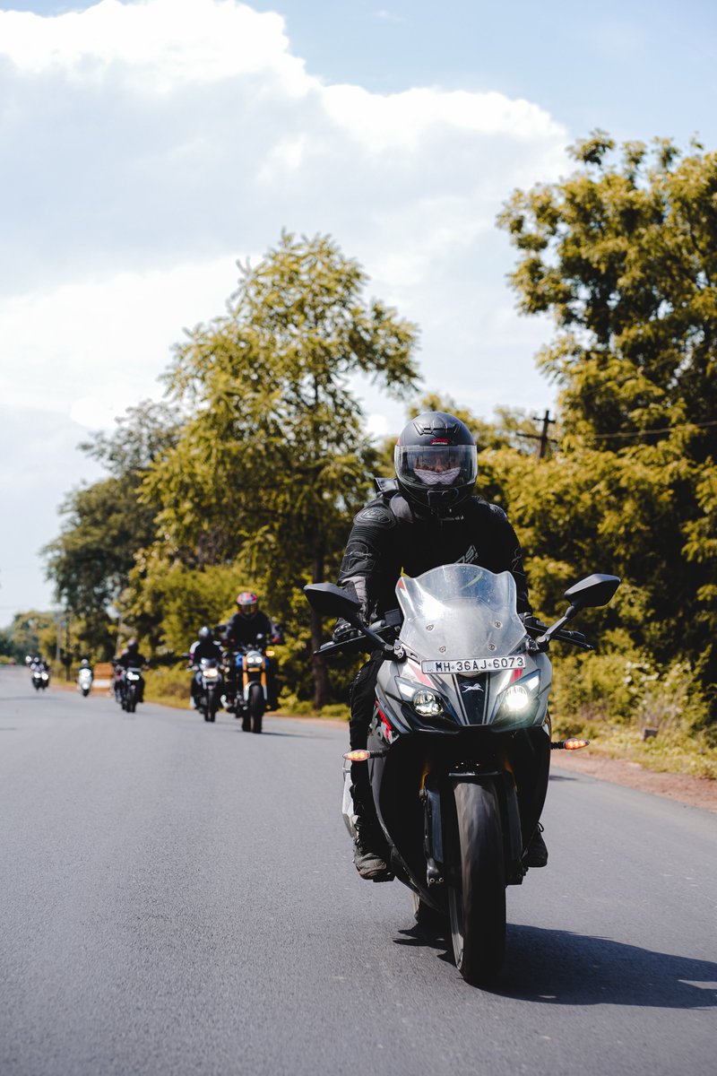 TVSApacheSeries's tweet image. And this is what an action packed and adrenaline filled weekend with the pack looks like.
Scroll to see moments from #AOGOvernight Weekend rides! Wish to be part of our next ride? Join AOG by clicking on the link in the bio.
#ApacheOwnersGroup #AOG #TVSApacheSeries #OneRacingGene