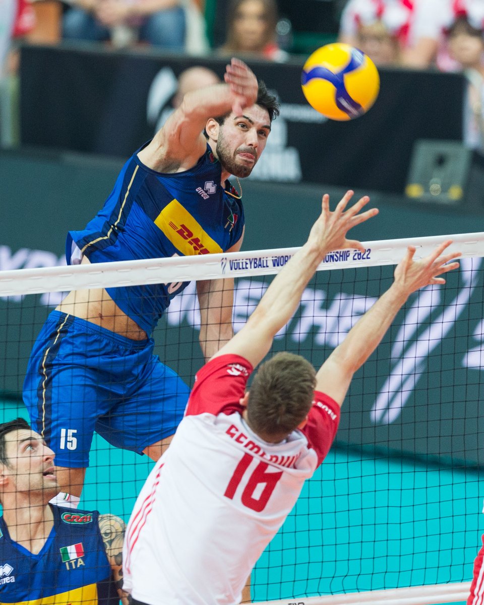 sportv's tweet photo. A Itália passou o carro na atual campeã e levou o título do Mundial de Vôlei Masculino dentro da casa da Polônia. 😮 

📸 Foto Olimpik/NurPhoto via Getty Images 

 #TaNoSportv https://t.co/whr2qGS2UU
