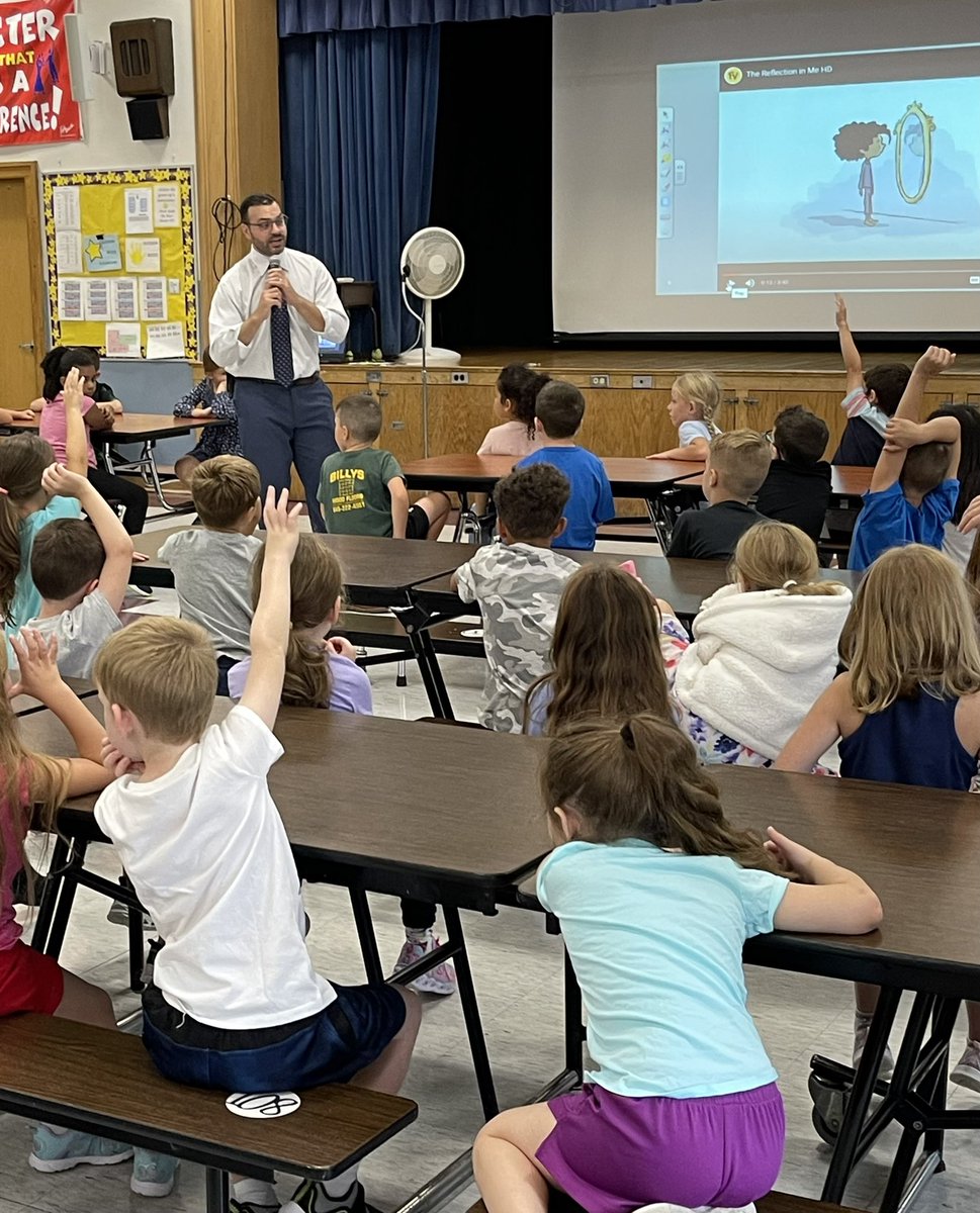 ejrussell2's tweet photo. NPFH &amp; Start With Hello assemblies! Meet new friends and say hello! #EJRShiningStars https://t.co/zYxhOuxRFD